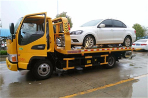 积水潭附近拖车救援24小时服务热线