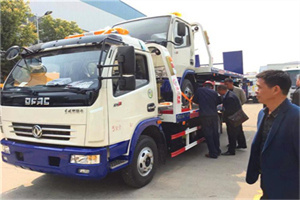 积水潭汽车道路救援拖车价格
